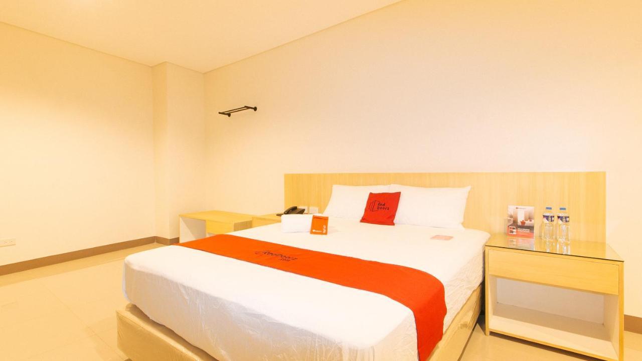Reddoorz Plus @ Kaizen Suites Taft Avenue Manila Exterior foto